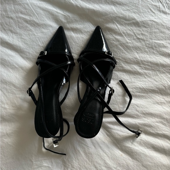 ASOS Design black buckle detail kitten heels - Picture 5 of 7